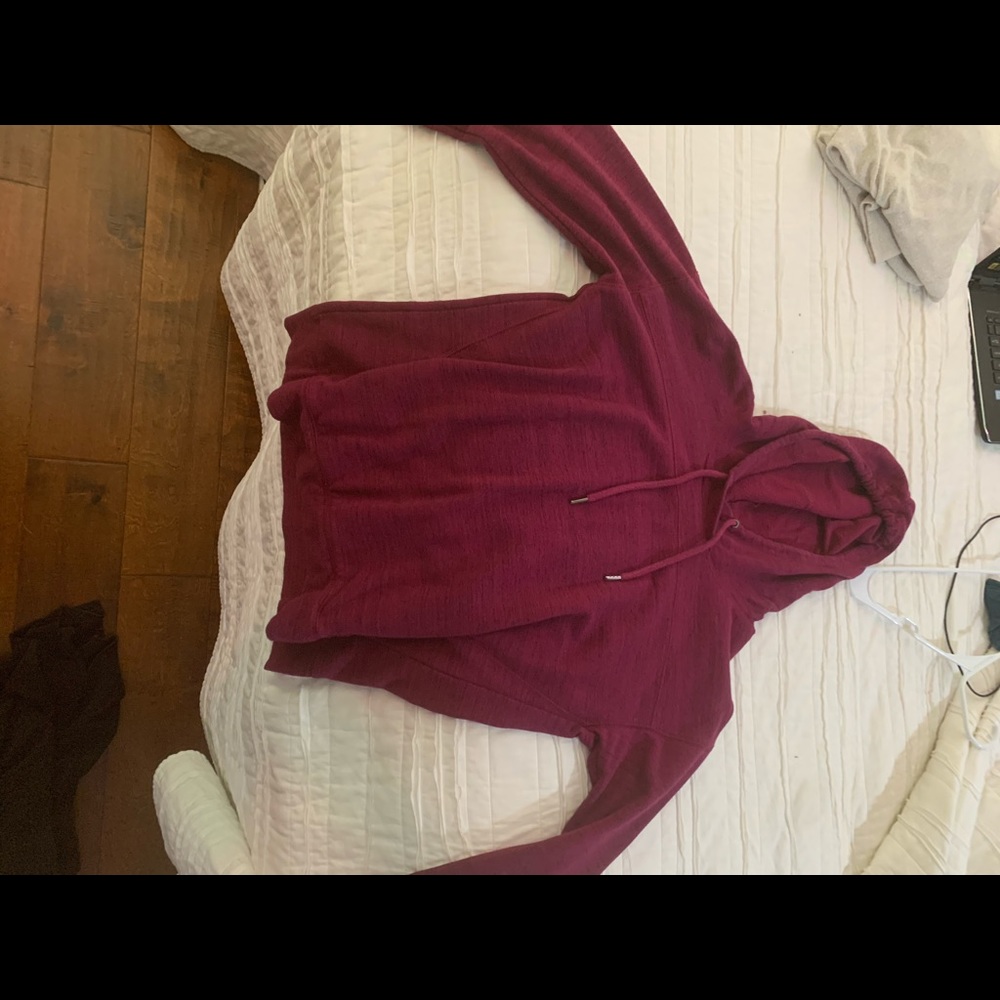 maroon sweatshirt